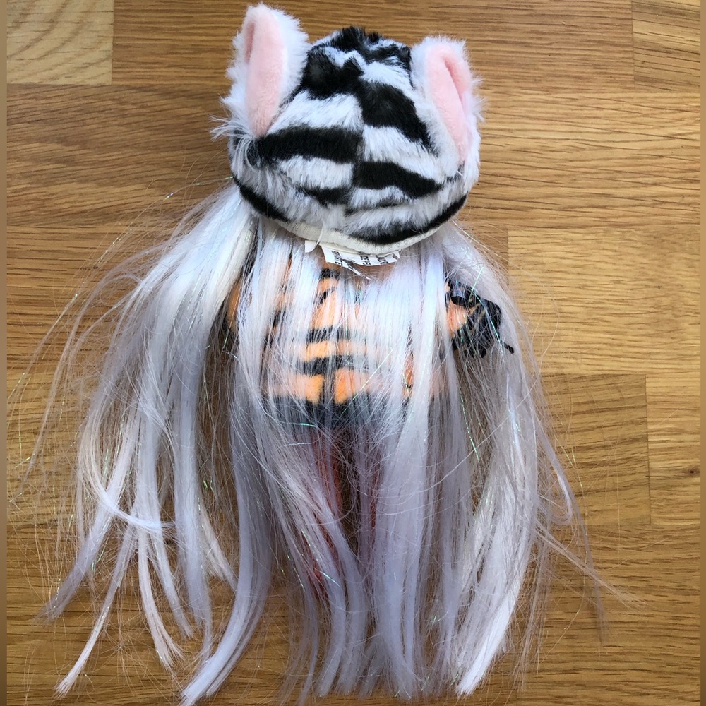 ๐ 3 for $10 ๐ Na! Na! Na! Surprise fashion Bianca Bengal doll tiger stripes - Picture 2 of 4